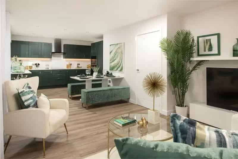 5 Bed Detached House with 1 Reception Room