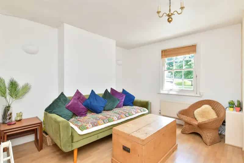 2 Bedroom Cottage for Sale in Patcham Village