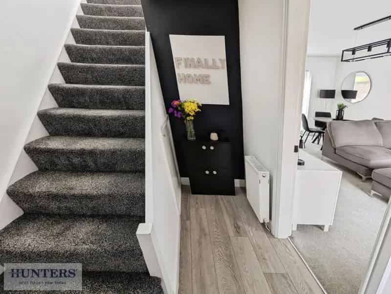 3 Bedroom House For Sale 700 SQ FT Modern Family Home