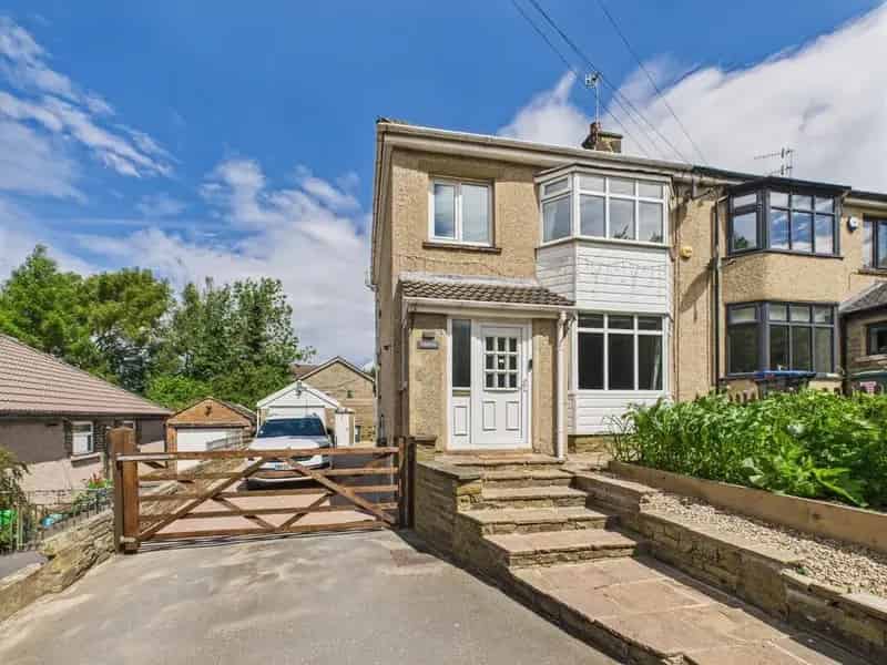 3 Bedroom Semi-Detached House for Sale in Wilsden