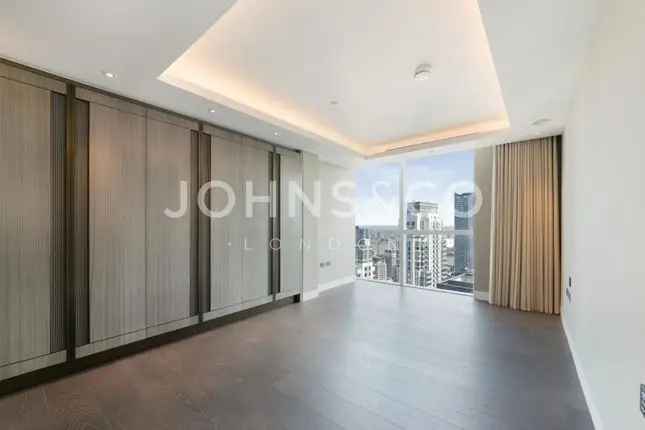 Flat to rent in Maine Tower, Canary Wharf, London E14