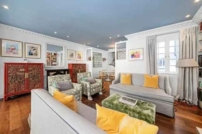 Mews House for Sale in South Kensington