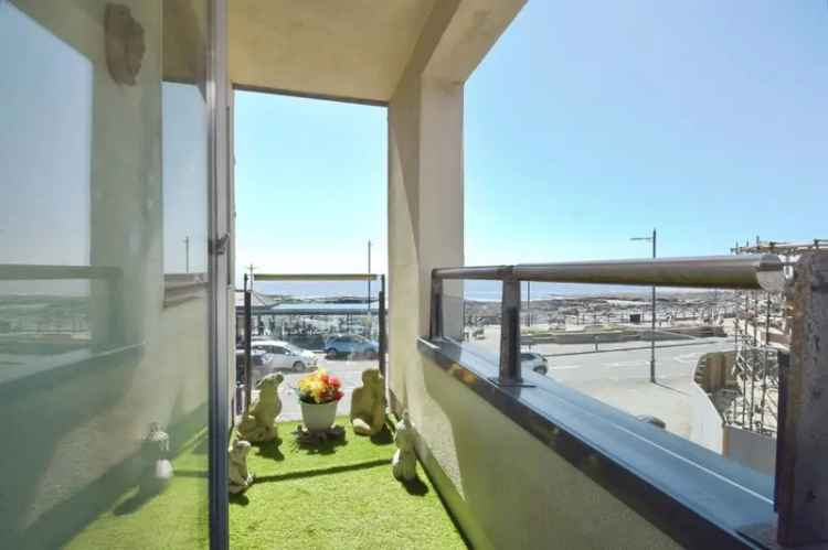 Seafront 1 Bedroom Apartment with Stunning Sea Views