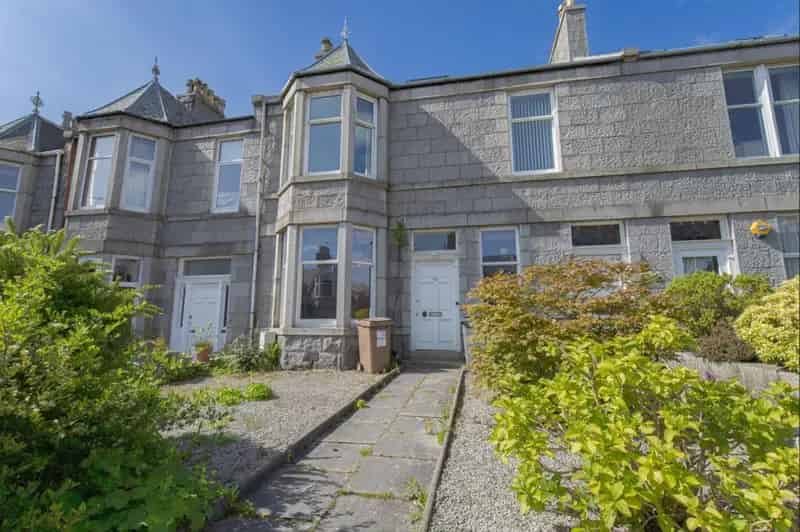 2 Bedroom Flat to Rent Aberdeen West End