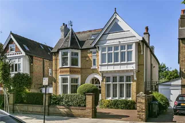Detached Family Home for Sale in London W5