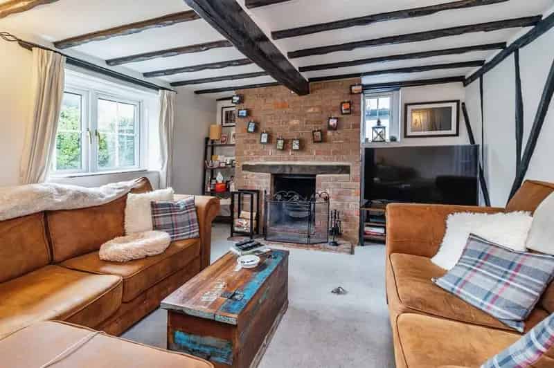 Four Bedroom Cottage Woburn Sands - Zero Deposit Option