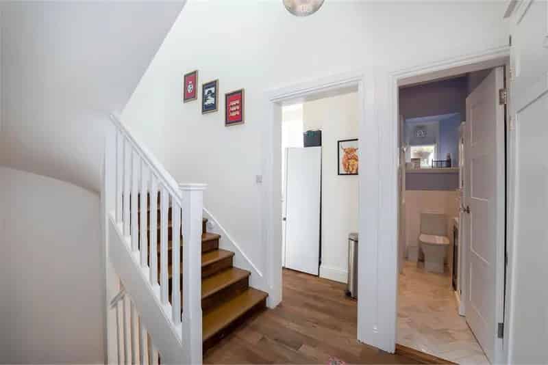 2 Bed Flat - Others with 1 Reception Room