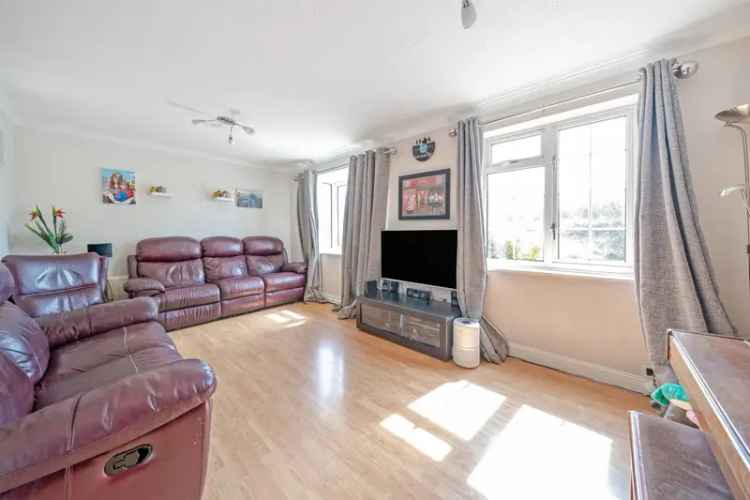 Four Bedroom Detached House Cox Green No Onward Chain