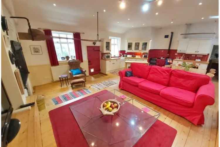 5 Bed House - Terraced with 4 Reception Rooms