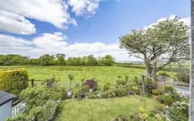 Charming 2-Bed Cottage in Monkleigh North Devon