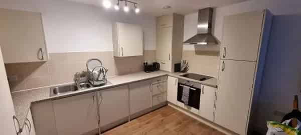 2 Bedroom Second Floor Flat with Lift