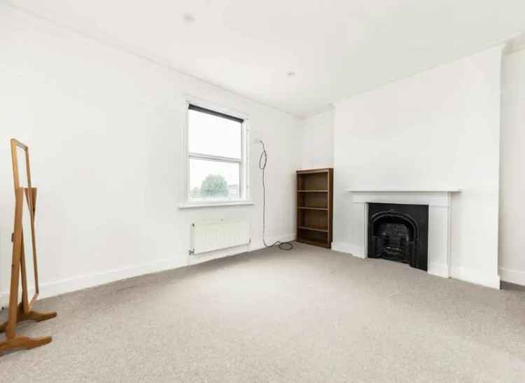 Spacious 3-Bedroom Apartment near Kensal Green and Willesden Junction