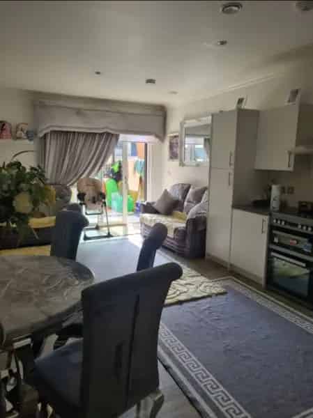 Flat For Rent , London, England