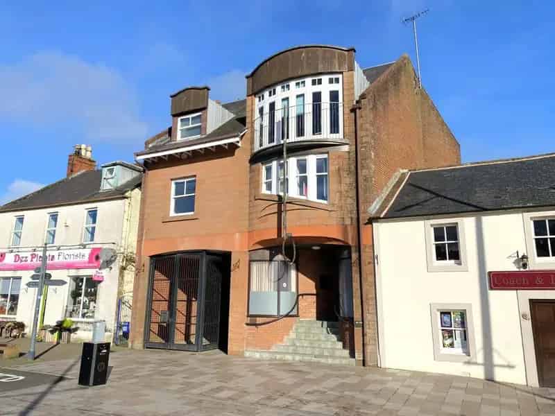 Three Story End Terraced Building For Sale