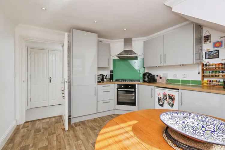 Two Bedroom Penthouse Flat Eastbourne Stunning Views Allocated Parking