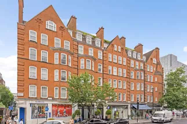 Luxurious 2-Bedroom Apartment in Belgravia SW1W