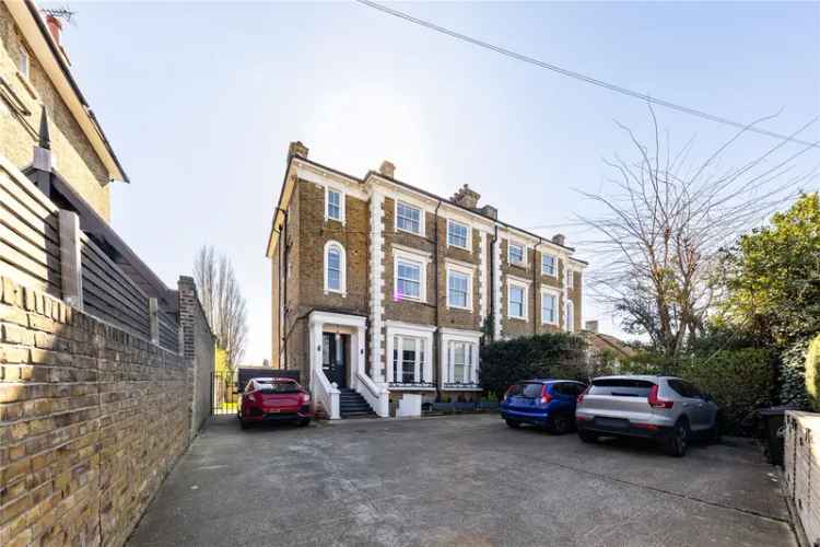 2 Bedroom Apartment London