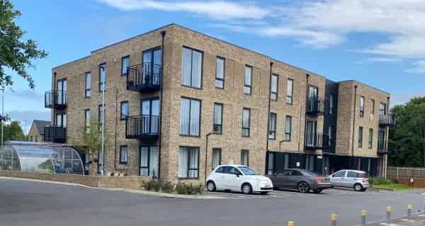 Modern Folkestone Flat Near Beach and Amenities