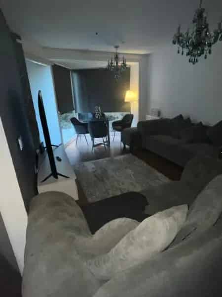 2 Bed Canal-Side Property Near Angel - Mobility Adapted
