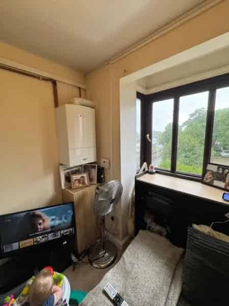 1 Bed Flat Near Beaumont Park Open Plan Living