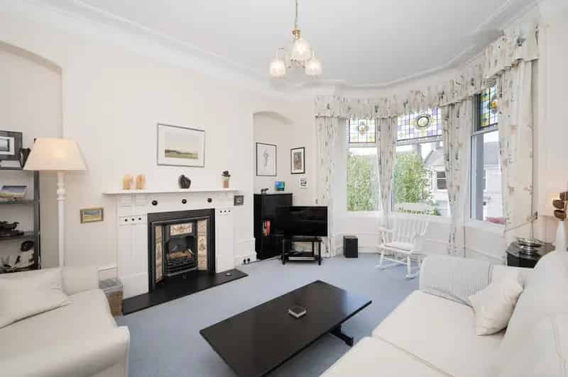 5 Bedroom Granite Apartment West End City Centre