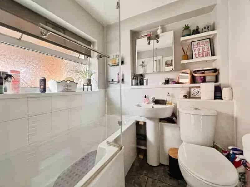 3 Bed Semi-Detached House For Sale