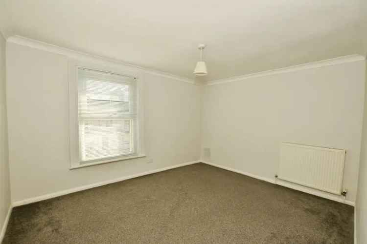 2 Bedroom End Terraced House Folkestone - Recently Renovated