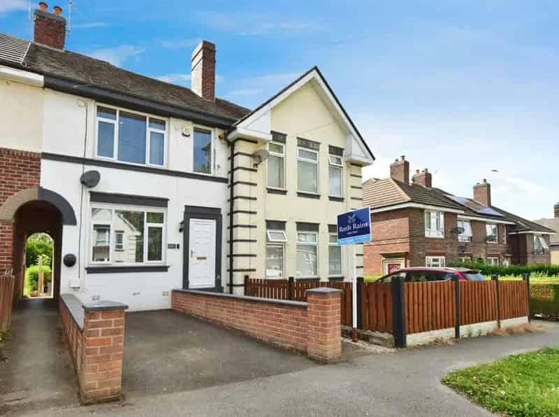 2 Bedroom Mid Terrace House for Sale Sheffield S5