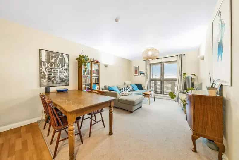 Flat For Sale , London, England