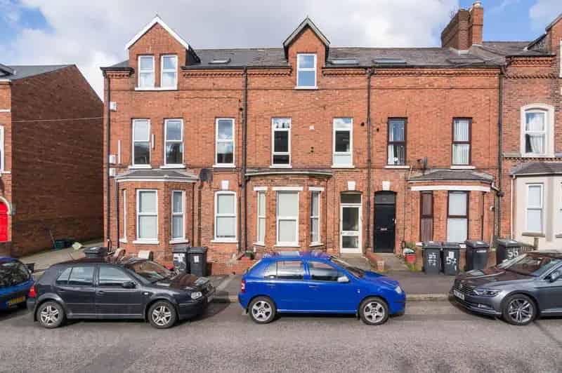 3 Bed Furnished Flat Near Queens University Belfast
