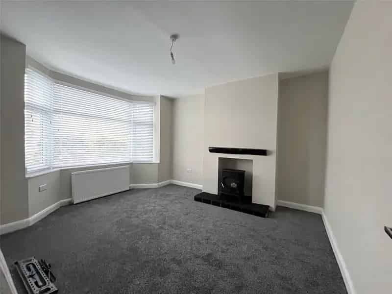3 Bed Semi-Detached House in Marple Town Centre