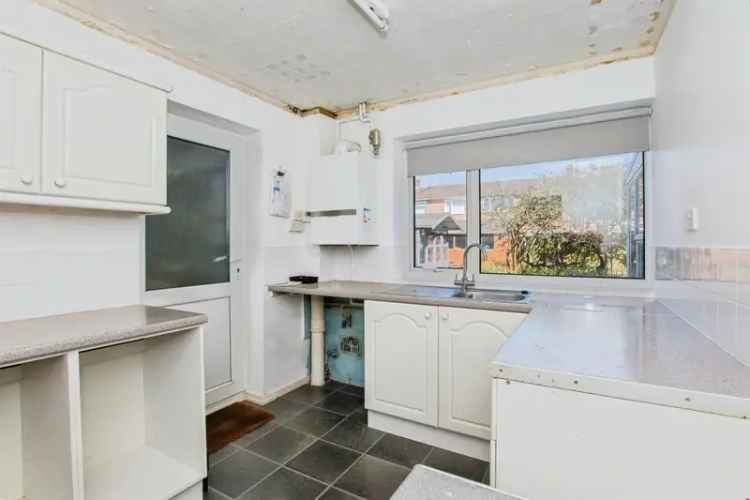 Family Home in Cul-de-sac with Garden Garage and Driveway