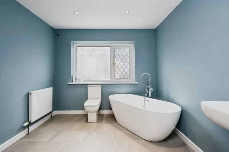 3 Bedroom Mid Terraced House For Sale
