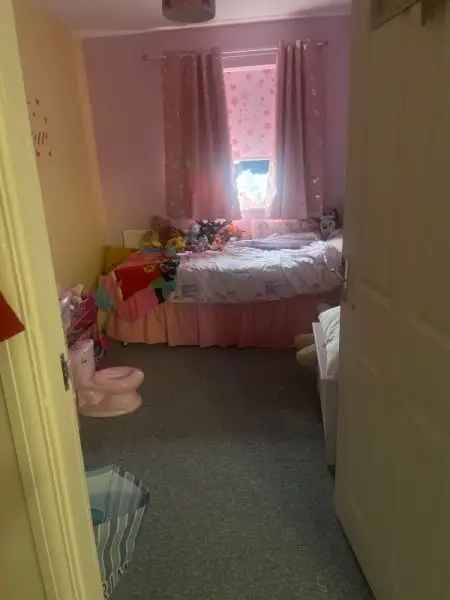 Flat For Rent in Eastleigh, England