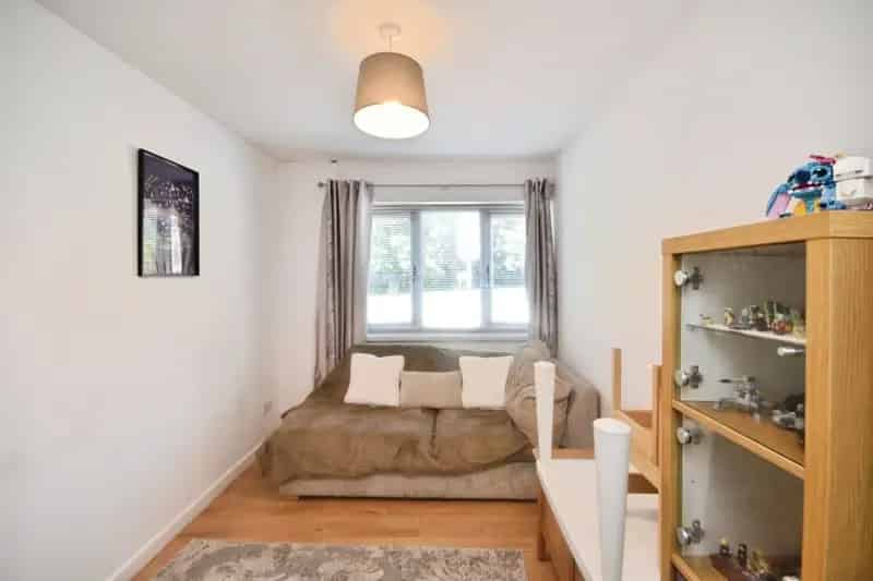 2 Bedroom Flat for Sale - Modern Living with Parking