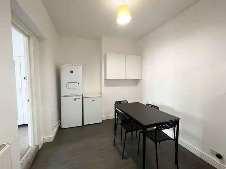 4 bedroom flat to rent