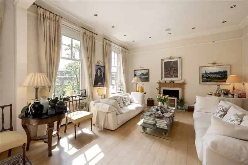 2 Bedroom Apartment in London W1