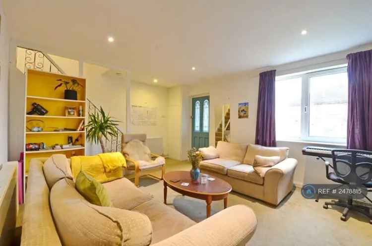 4 Bedroom Student House Near UWE