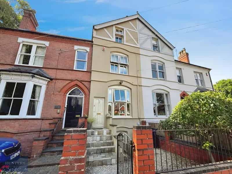 3 Bedroom Terraced House Harborne Village Auction
