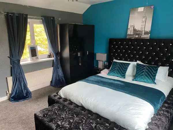 House For Rent in Bradford, England