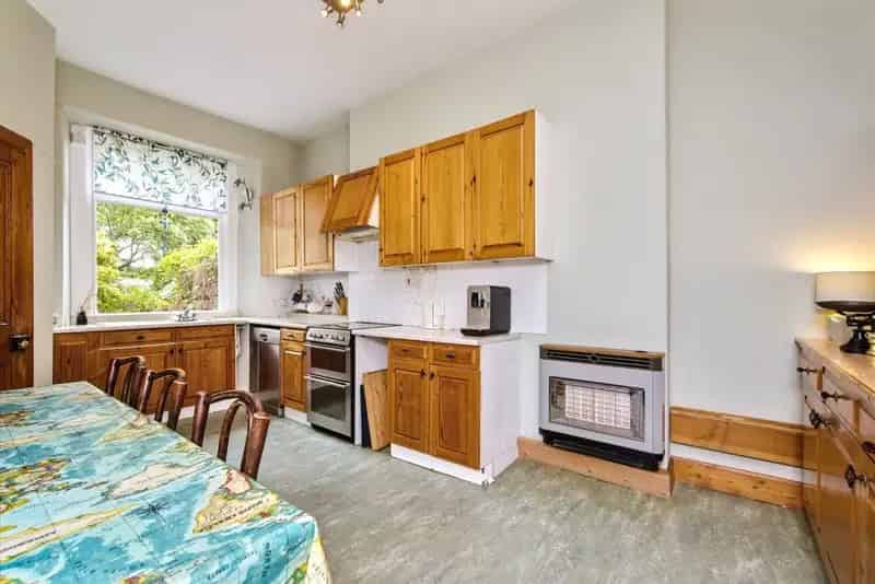 5 Bedroom Family Home For Sale in Dundee