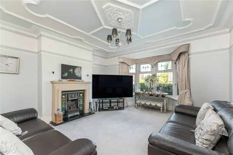 5 Bedroom Semi Detached House For Sale