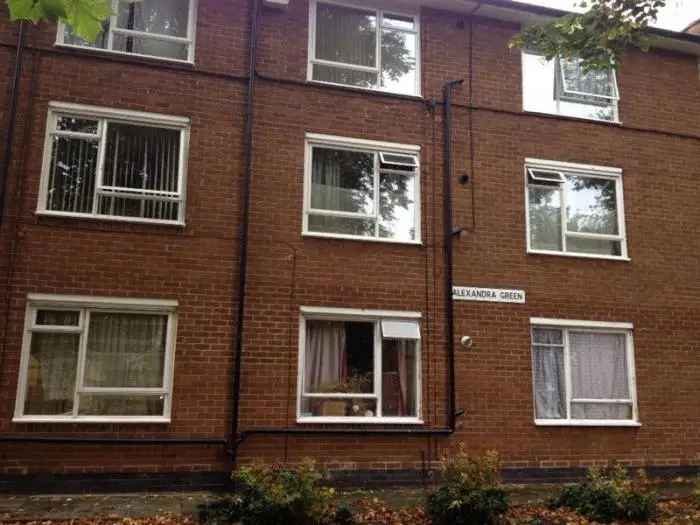 2 Bed Flat Aigburth South Gas Central Heating Double Glazing Pets Allowed