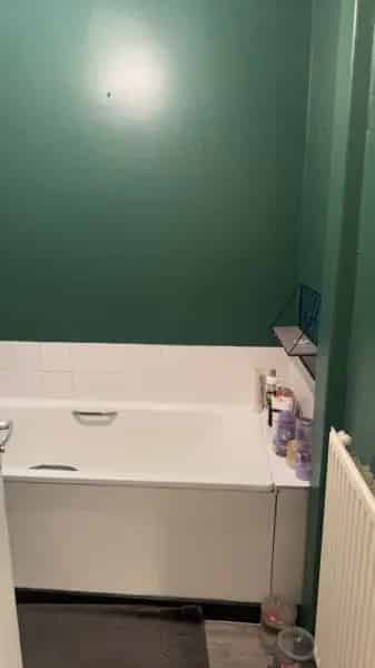 Large Flat in Quiet Leeds Area Near Amenities