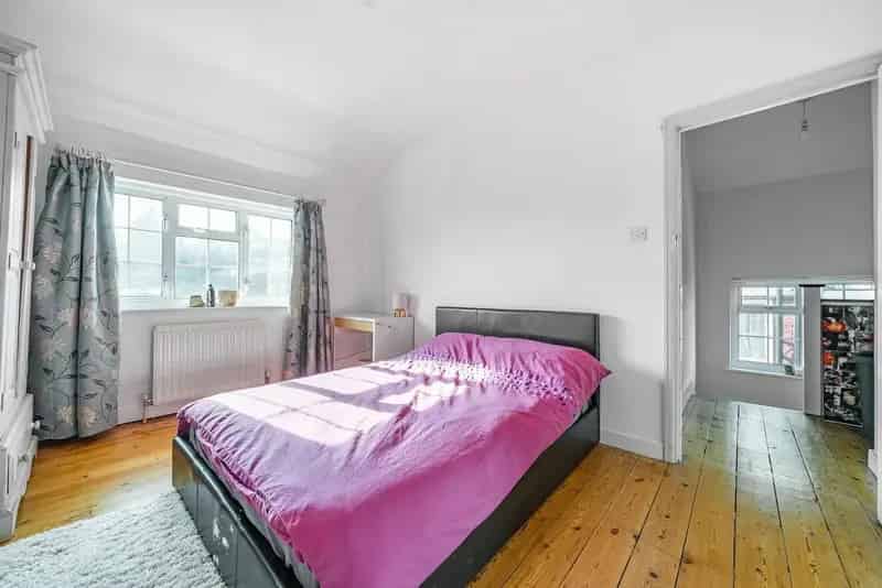 3 Bed Semi-Detached House Near Crofton Park Honor Oak Stations