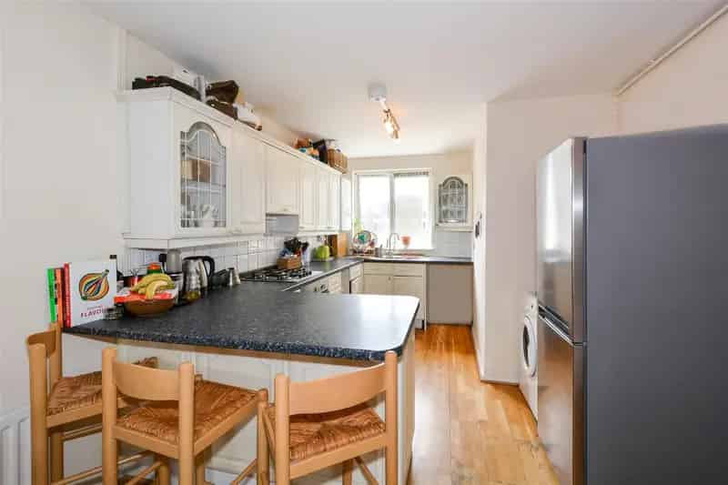 3 Bedroom Maisonette Bethnal Green - Close to Stations