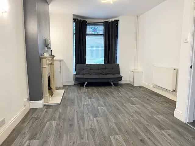 Four Bedroom House Porthcawl Central Location Zero Deposit Option