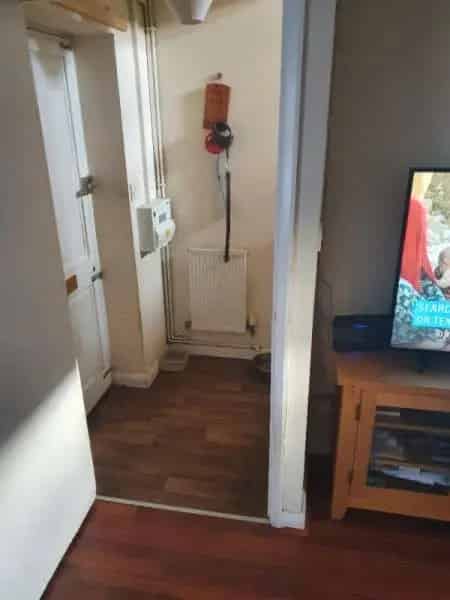 1 Bedroom Property with Parking
