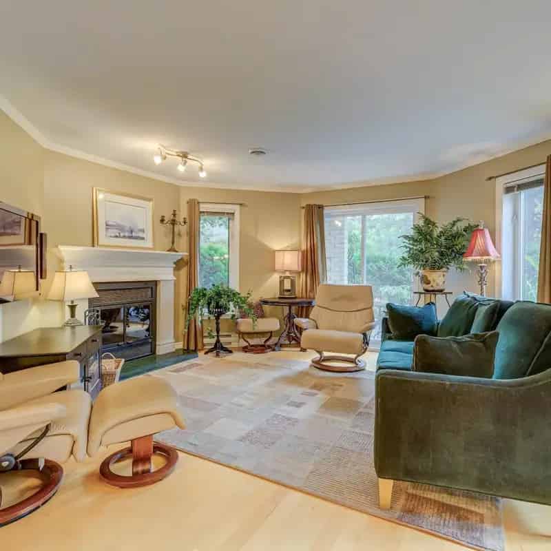 Magnifique Condo for Sale Near Orchards