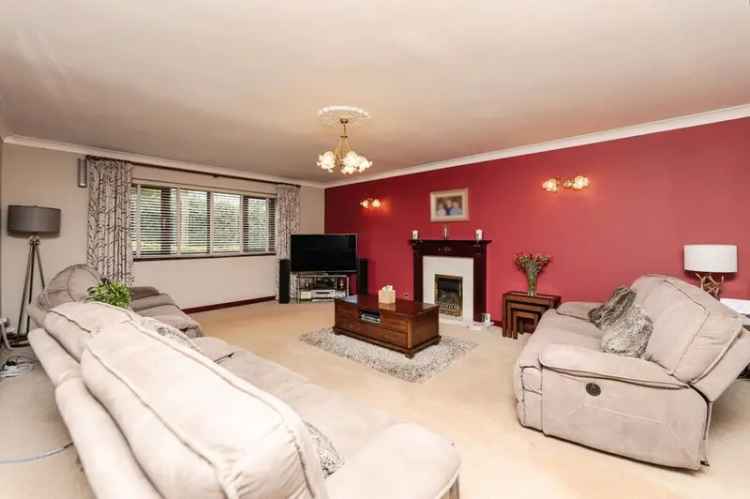 3 Bedroom Detached House for Sale Pontefract WF8